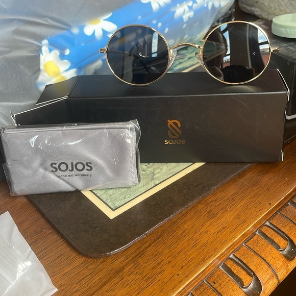 sojos Accessories - Kool Sunglasses NIB